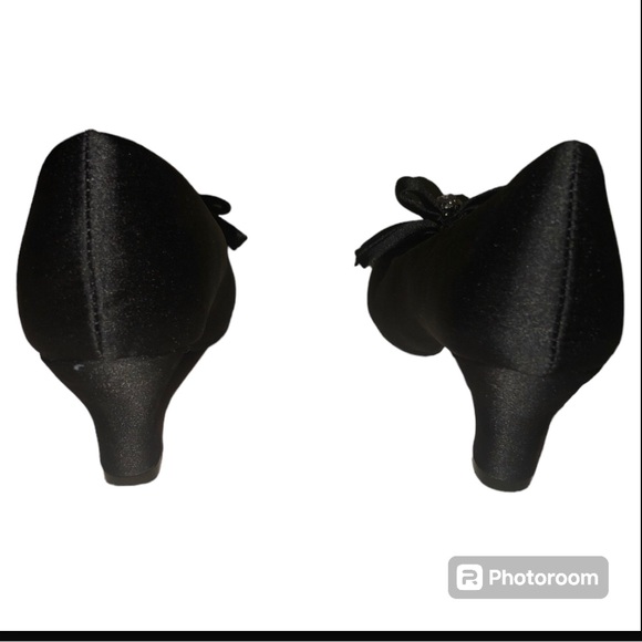 BADGLEY MISCHKA
Little & Big Girls Milah Pearl EUC Size 1 - Picture 7 of 14